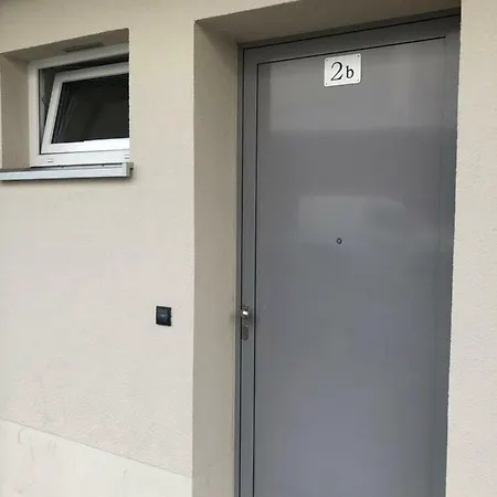 Emily's Eastgate Garden Suites Διαμέρισμα *