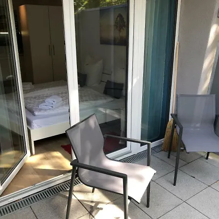 Apartament Emily's Eastgate Garden Suites *